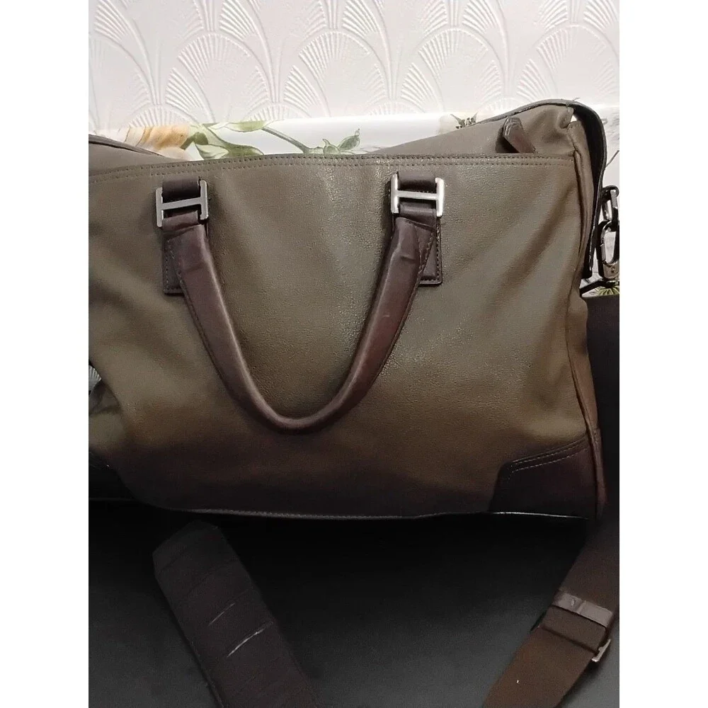 Tumi Beacon Hill Slim Laptop Brief Case Black, Unisex